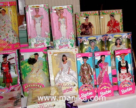 Fashion Doll Friday: National Barbie Collectors Convention Table